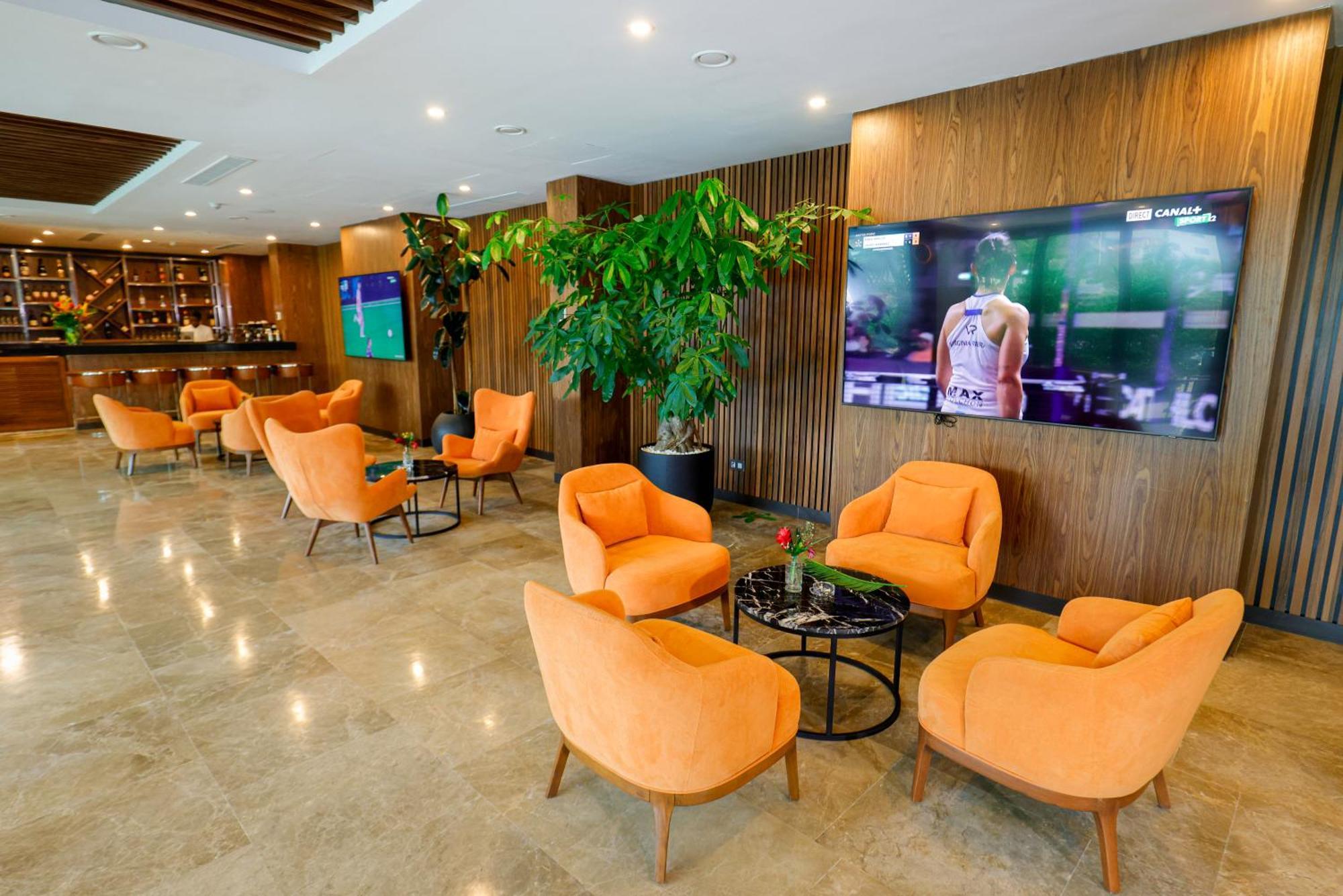 Byblos Hotel Abidjan Exterior foto
